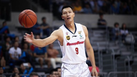 广东德比火力全开，阿联29+16统治内线率队取胜