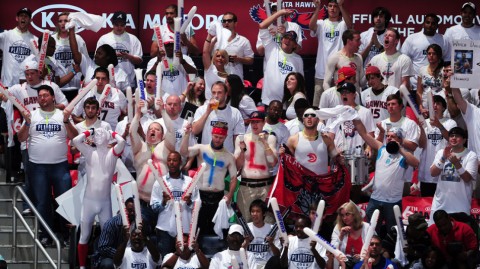 十年后再看那一巴掌：帕楚利亚与理查德森的球场冲突如何改变了三个人