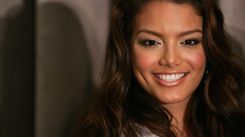 回眸一笑百媚生：波多黎各绝代佳丽祖雷卡，十八岁惊艳全球的传奇往事