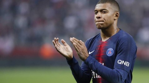 登贝莱马尤卢回归鲁伊斯内维斯伤缺，巴黎FC4-1横扫摩纳哥