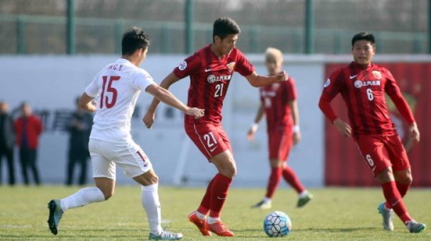 不“洗澡”的球场硬汉，于海退役两年依旧是国足最靓的“福将”