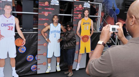 洛杉矶篮球狂欢夜：那些让球迷疯狂的美好瞬间